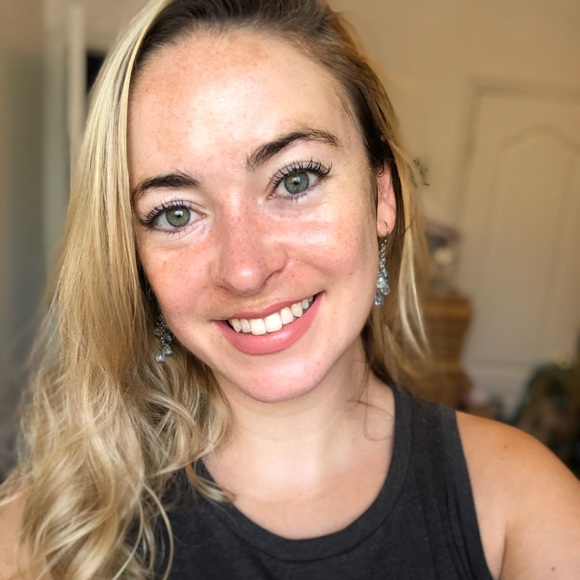 Meet your Posher, Erica - Picture 1 of 1